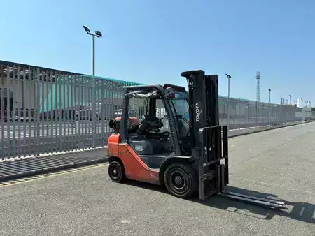 Carrelli elevatori GPL 2019  Toyota 02-8FGF25 (6)