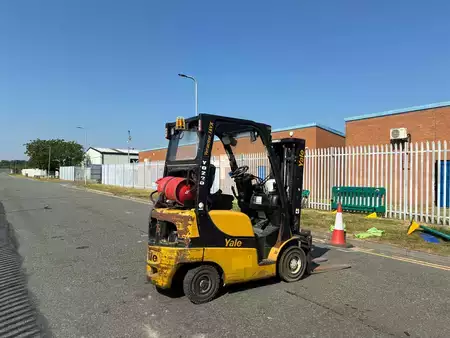Carrelli elevatori GPL 2015  Yale GLP16VXE2025 (4)