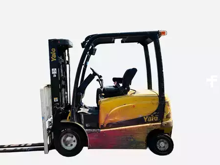 Elektryczne 4-kołowe 2020  Yale ERP25VLE2145 (1)