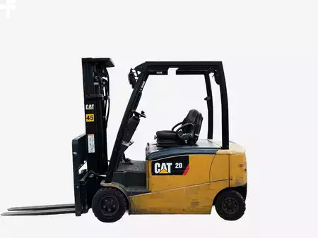 Elektro čtyřkolový VZV 2012  CAT Lift Trucks EP20N (1)