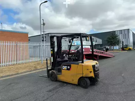 Elektro čtyřkolový VZV 2012  CAT Lift Trucks EP20N (2)