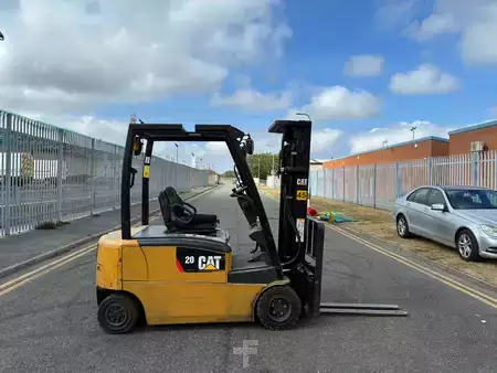 Elektro čtyřkolový VZV 2012  CAT Lift Trucks EP20N (4)