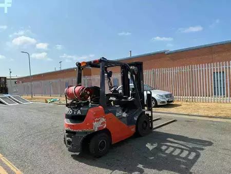 Chariots élévateurs GPL 2019  Toyota 02-8FGF20 (4)