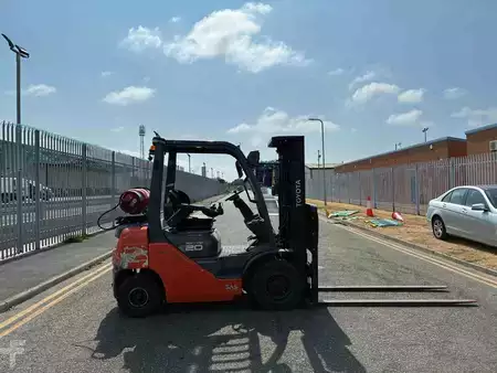 Chariots élévateurs GPL 2019  Toyota 02-8FGF20 (5)