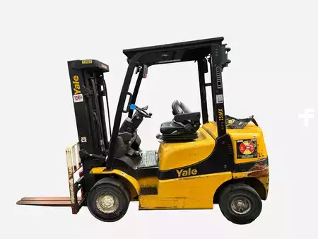 Wózki gazowe 2018  Yale GLP25MXE2170 (1)
