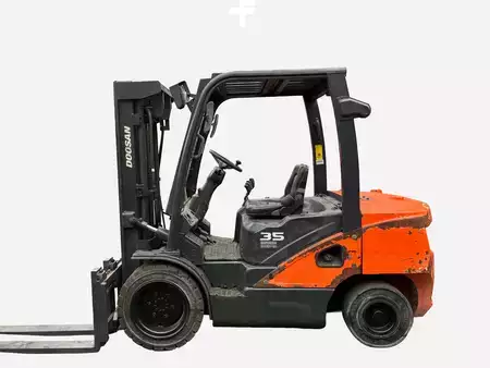 Dieselový VZV 2018  Doosan D35C-7 (1)