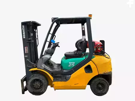 Empilhador a gás 2005  Komatsu FG25HT-16R (1)
