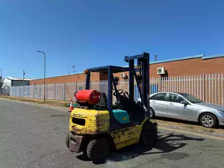 Empilhador a gás 2000  Komatsu FG20-1E (3)