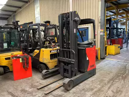 Skjutstativtruck 2015  Linde R16-01 (2)