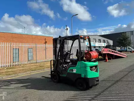 Nestekaasutrukki 2021  Mitsubishi FG18N (4)