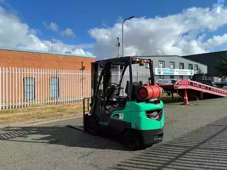 Nestekaasutrukki 2021  Mitsubishi FG18N (5)
