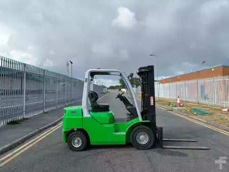 Carrelli elevatori diesel 2010  Cesab M325D (4)