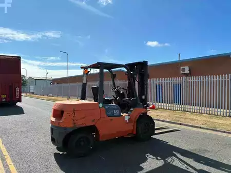 Diesel Forklifts 2009  Toyota 40-7FDA45 (4)