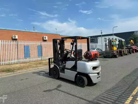 Wózki gazowe 1999  Komatsu FG25HT-12 (5)