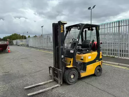Carretilla elevadora GLP 2014  Yale GLP20SUXE2175 (2)