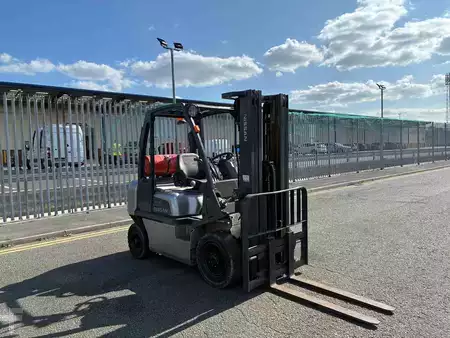 Wózki gazowe 2012  Nissan U1D2A25LQ (5)