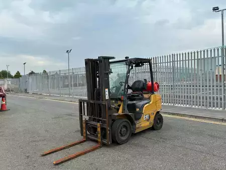 Treibgasstapler 2020  CAT Lift Trucks GP25NT (2)