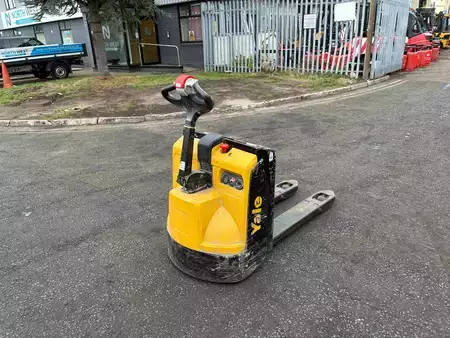 Electric Pallet Trucks 2020  Yale MP16 (3)