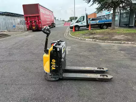 Electric Pallet Trucks 2020  Yale MP16 (4)