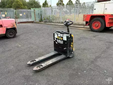 Electric Pallet Trucks 2020  Yale MP16 (5)