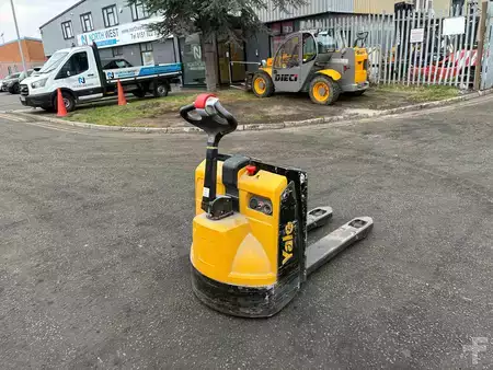 Electric Pallet Trucks 2020  Yale MP16 (4)