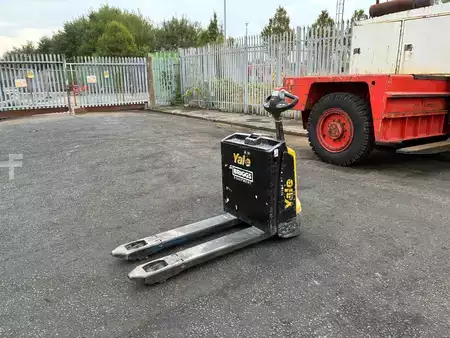 Electric Pallet Trucks 2020  Yale MP16 (6)