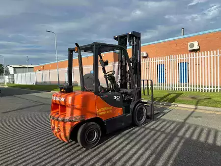 Carrelli elevatori diesel 2017  Doosan D30S-5 (6)