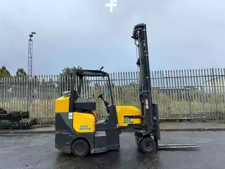 Carretilla pasillo estrecho 2019  Aisle Master 20NG (2)