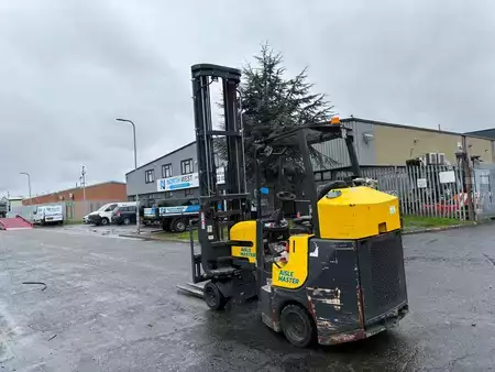 Carretilla pasillo estrecho 2019  Aisle Master 20NG (4)