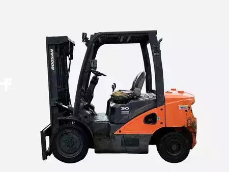 Carrelli elevatori diesel 2019  Doosan D30S-7 (1)