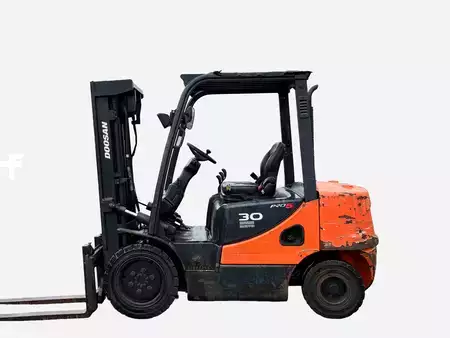 Carrelli elevatori diesel 2016  Doosan D30S-5 (1)