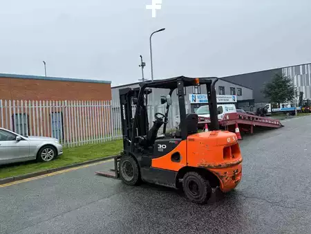 Carrelli elevatori diesel 2017  Doosan D30S-5 (3)