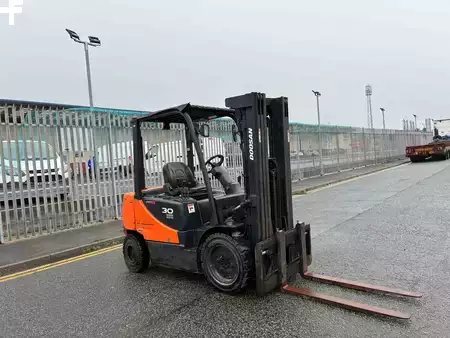 Carrelli elevatori diesel 2017  Doosan D30S-5 (5)