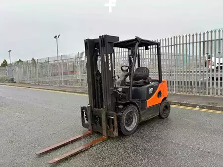 Carrelli elevatori diesel 2017  Doosan D30S-5 (6)