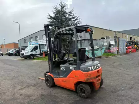 Carrelli elettrici 4 ruote 2017  Toyota 8FBMK20T (4)