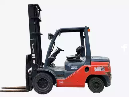 Diesel Forklifts 2021  Toyota 52-8FDJF35 (1)
