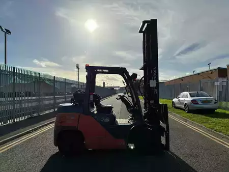 Carrelli elevatori GPL 2018  Toyota 8FG40N (2)