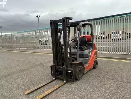 Wózki gazowe 2016  Toyota 02-8FGKF20 (5)