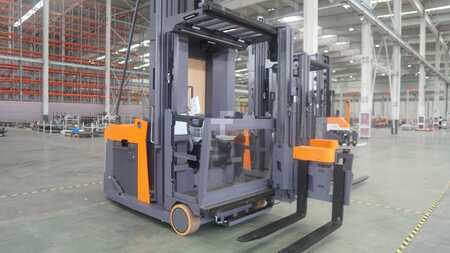 Kääntökelkkatrukki 2026  ZV SHT-Zowell VNA, ManUp, Komission, VUE316 electric turret forklift (1600kg) NEW, ÚJ (3)