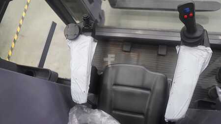 Kääntökelkkatrukki 2026  ZV SHT-Zowell VNA, ManUp, Komission, VUE316 electric turret forklift (1600kg) NEW, ÚJ (17)