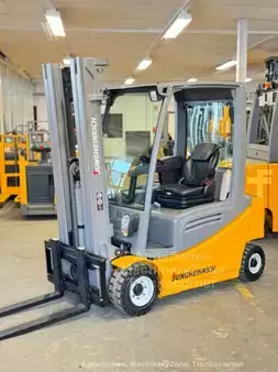 Eléctrico - 4 rodas 2018  Jungheinrich EFG320 464DZ very Good, nagyon Jó, SHT121 (1)