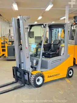 Electric - 4 wheels 2018  Jungheinrich EFG320 464DZ very Good, nagyon Jó, SHT121 (1)