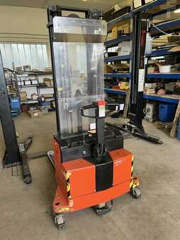 Pallet Stackers 2001  BT LSV1250, SHT23.., very GOOD, Like NEW  (1)