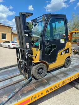 Chariots élévateurs GPL 2012  CAT Lift Trucks GP15N, SHT32.,  like Good,  4500wh, FullCabs+Heater, EZH, SS, Trpl4700mm, (4)