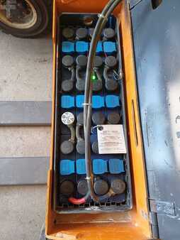 VZV s plošinou pro řidiče 2002  Still EGU20S, 2000kg, Felhajtható felállóplatformmal, iniciális emeléssel. (10)