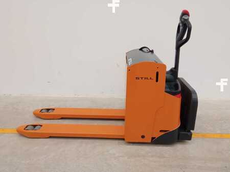 VZV s plošinou pro řidiče 2002  Still EGU20S, 2000kg, Felhajtható felállóplatformmal, iniciális emeléssel. (2)