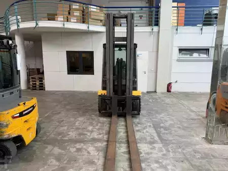 Dieselový VZV 2018  Jungheinrich DFG 430 S / 3412 Std. / STVZO (3)