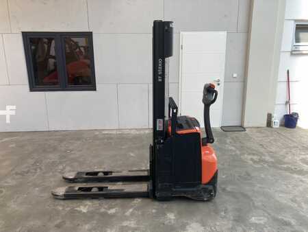 Stacker pedestre 2018  Toyota SWE 120 / 2150 Std. (1)