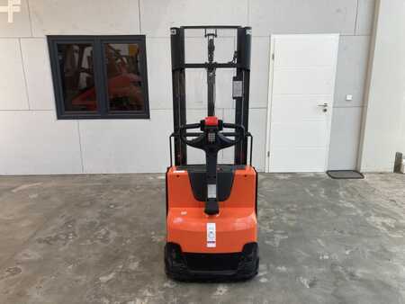 Stacker pedestre 2018  Toyota SWE 120 / 2150 Std. (4)