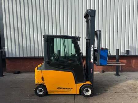 Sähkö - 4 pyör 2013  Jungheinrich EFG 320 / 3289 Std. (2)